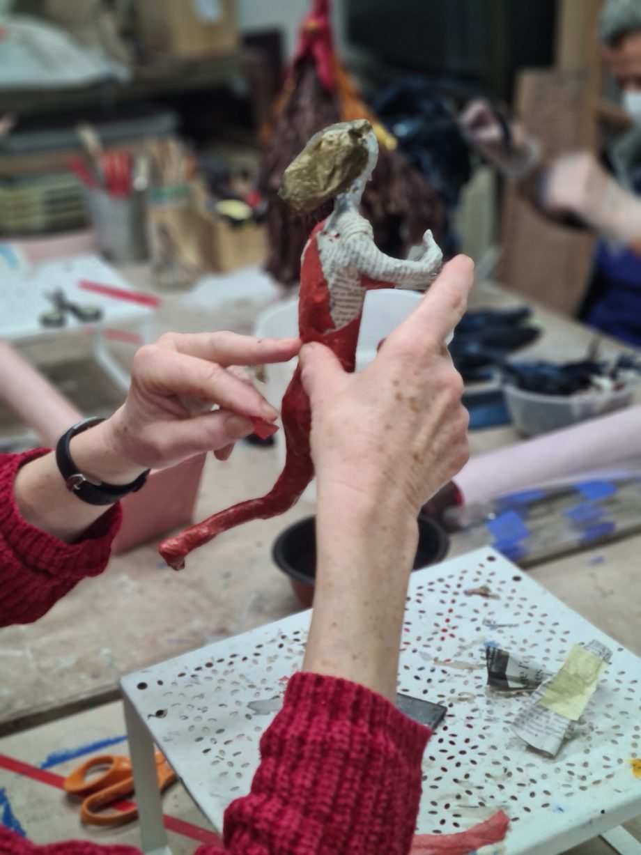 Cours de sculpture en papier mâché