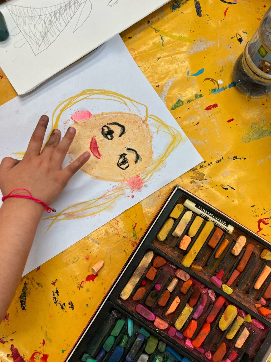 Cours d'arts plastiques - À partir de 4 ans