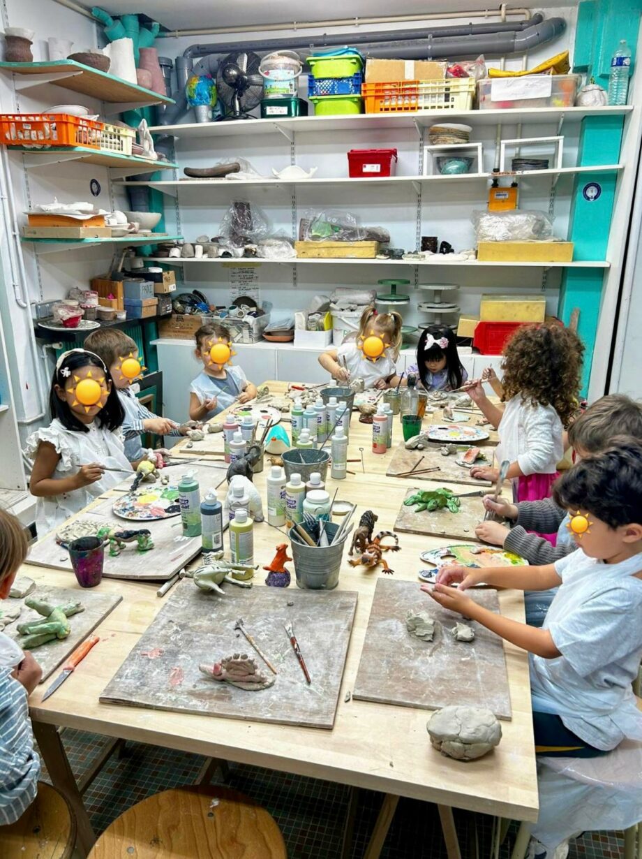 Cours d'arts plastiques - À partir de 4 ans