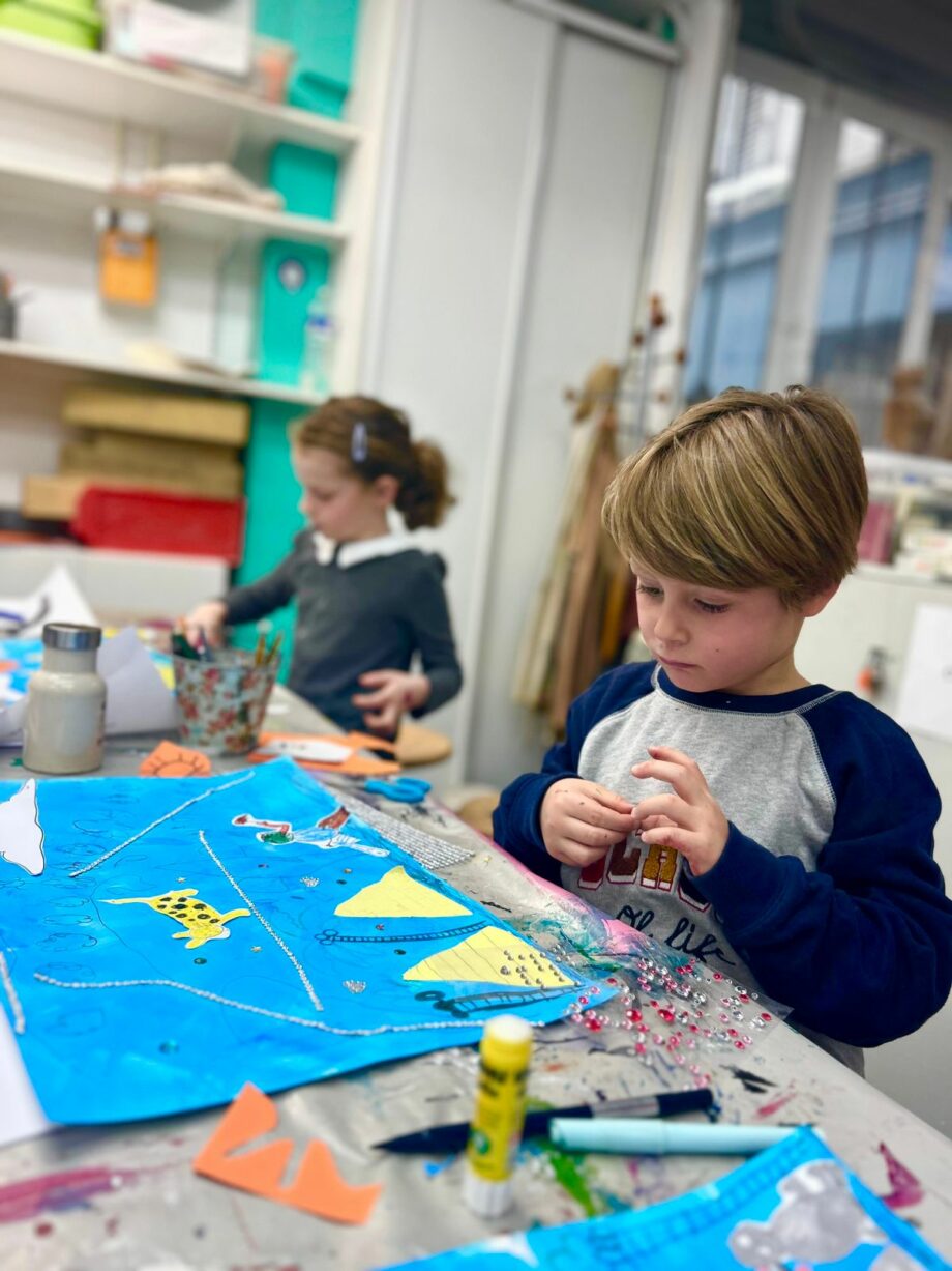 Cours d'arts plastiques - À partir de 4 ans