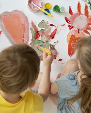 *Journée complète* - Arts Plastiques - Du 7 au 11 Juillet - de 10h30 à 16h00 - de 4 à 7 ans