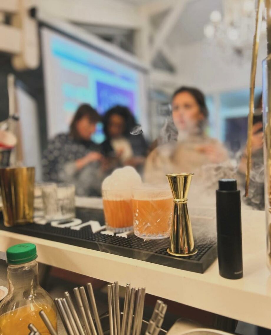 Drink & Paint