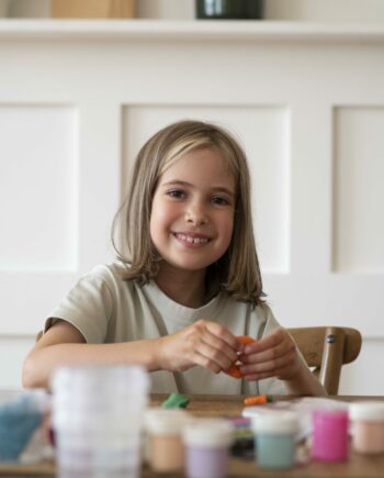 *Matin* - Arts Plastiques - Du 7 au 11 Juillet - de 10h30 à 12h30 - de 4 à 7 ans