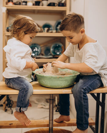 Jeudi 1er Mai - de 15h30 à 17h30 - atelier en famille poterie/céramique et goûter