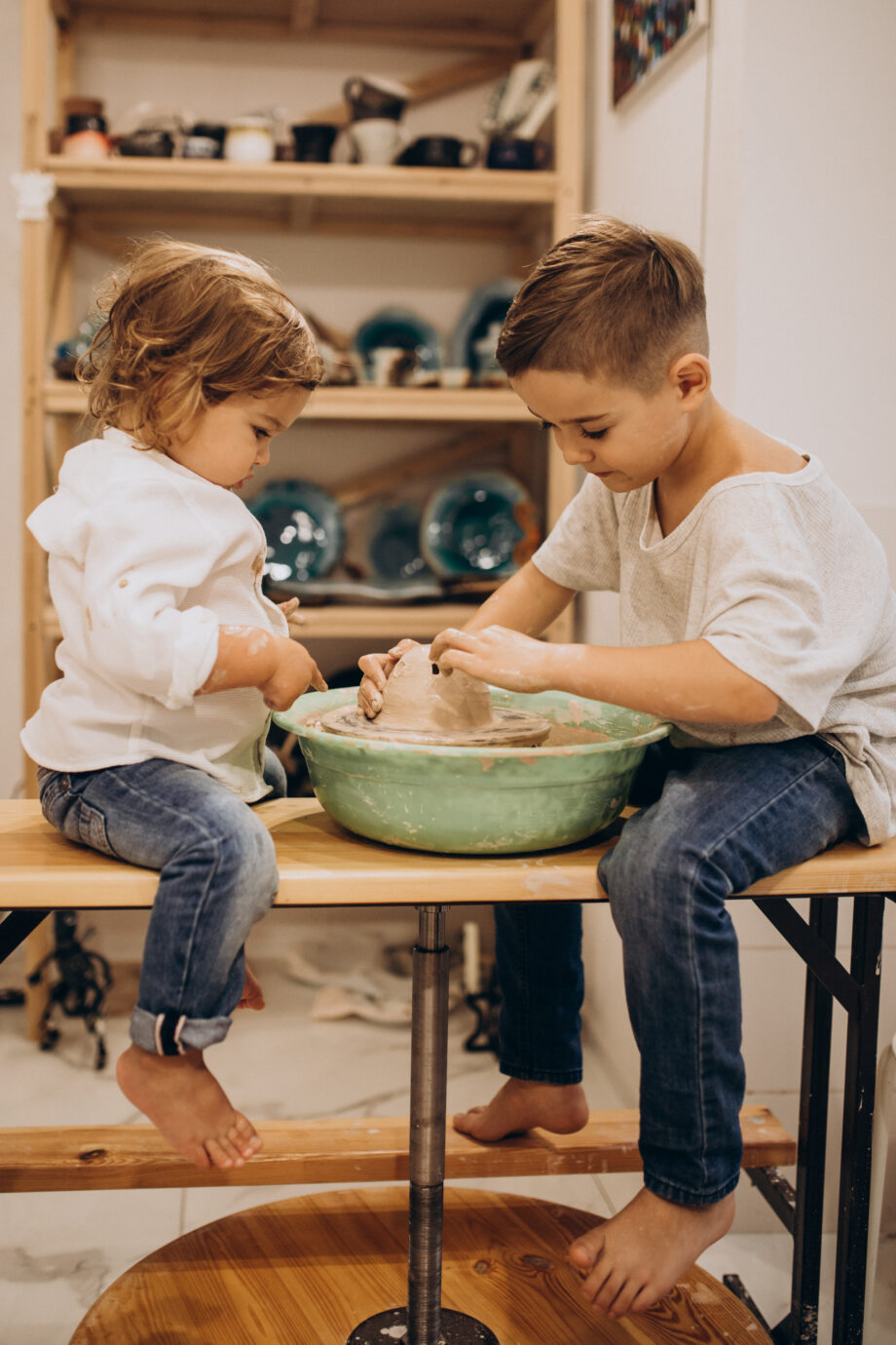 Jeudi 1er Mai - de 15h30 à 17h30 - atelier en famille poterie/céramique et goûter