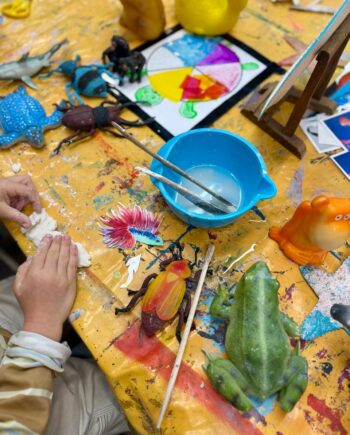 *Matin* - Arts Plastiques - du lundi 2 au vendredi 6 mars - De 10h30 à 12h30 - de 4 à 7 ans