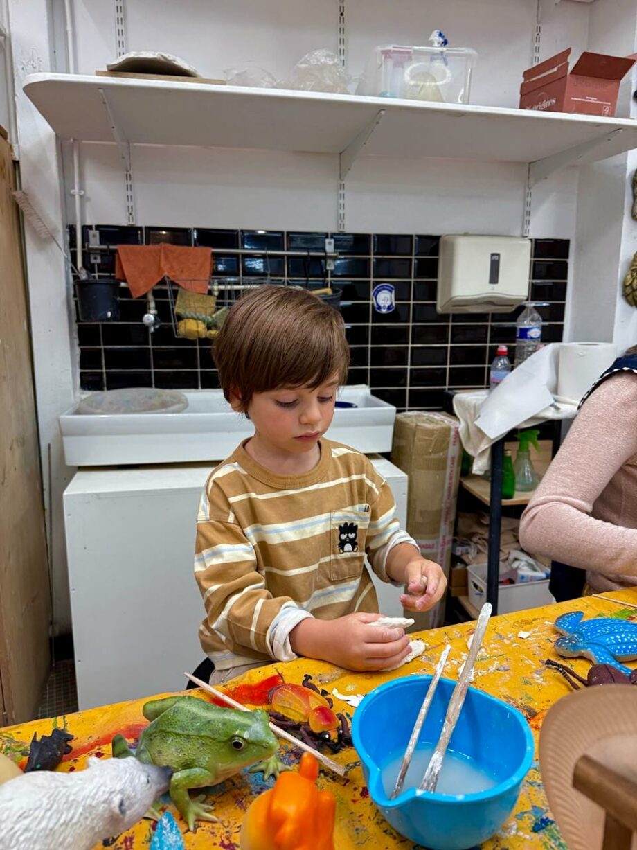Cours d'arts plastiques avec Raquel - À partir de 3 ans